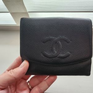 Authentic Vintage Chanel Caviar Compact Wallet